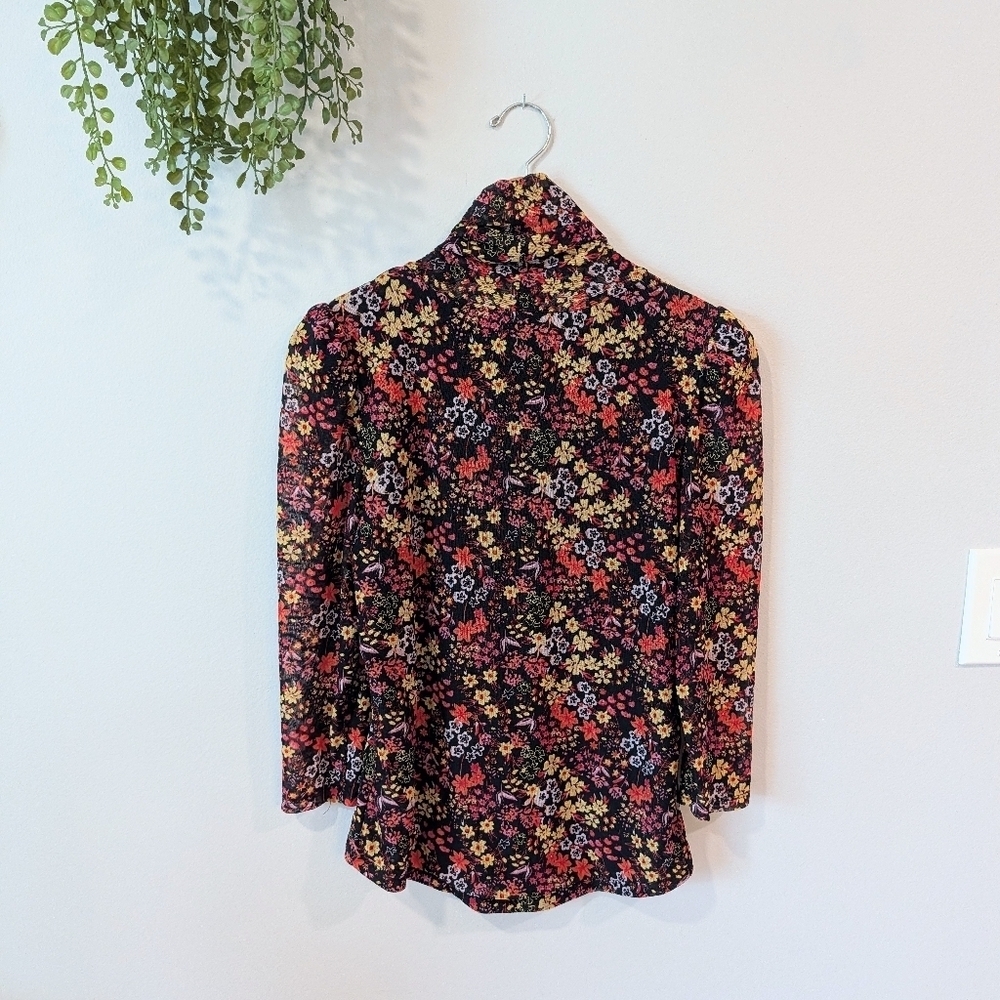 T Tahari Floral Women's Top - Black Multicolor Size Large
